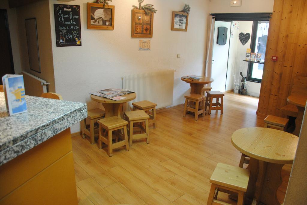 Hotel Les Combelles Châtel Eksteriør bilde