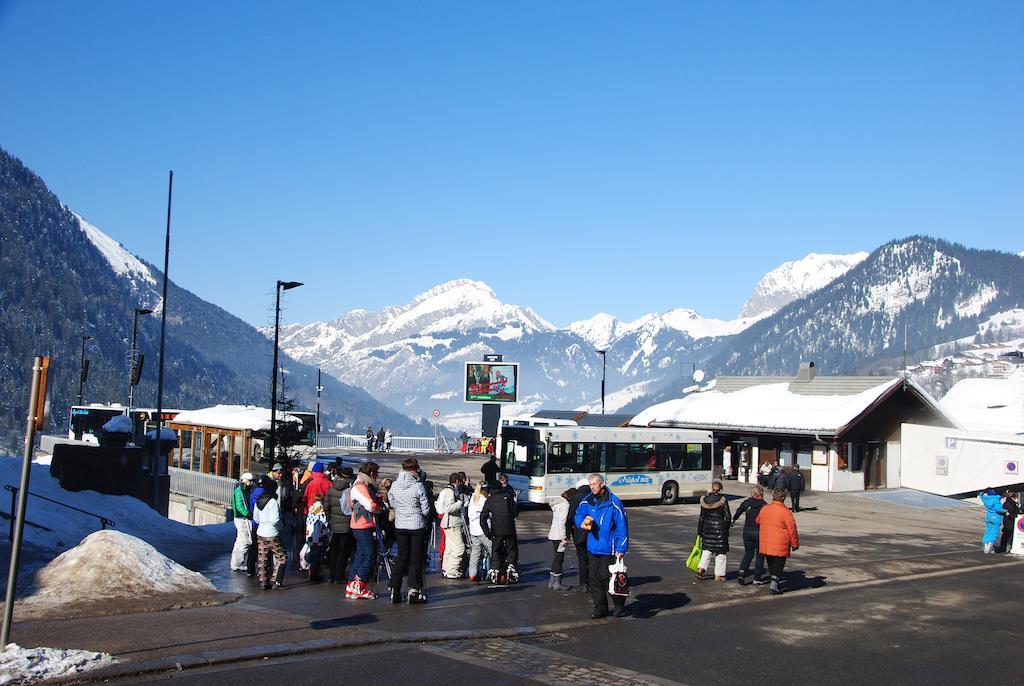Hotel Les Combelles Châtel Eksteriør bilde