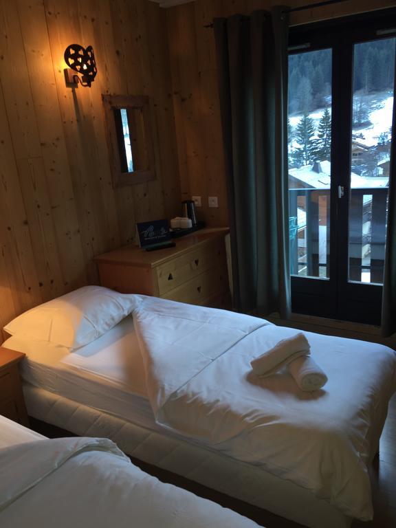 Hotel Les Combelles Châtel Eksteriør bilde