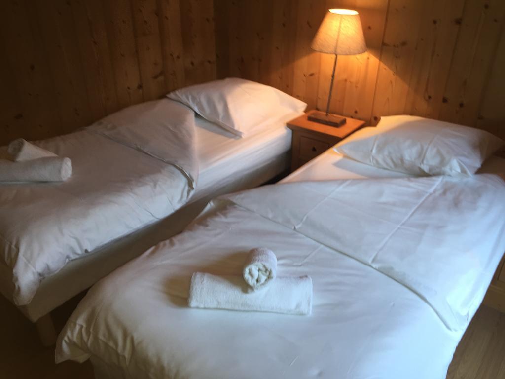 Hotel Les Combelles Châtel Eksteriør bilde