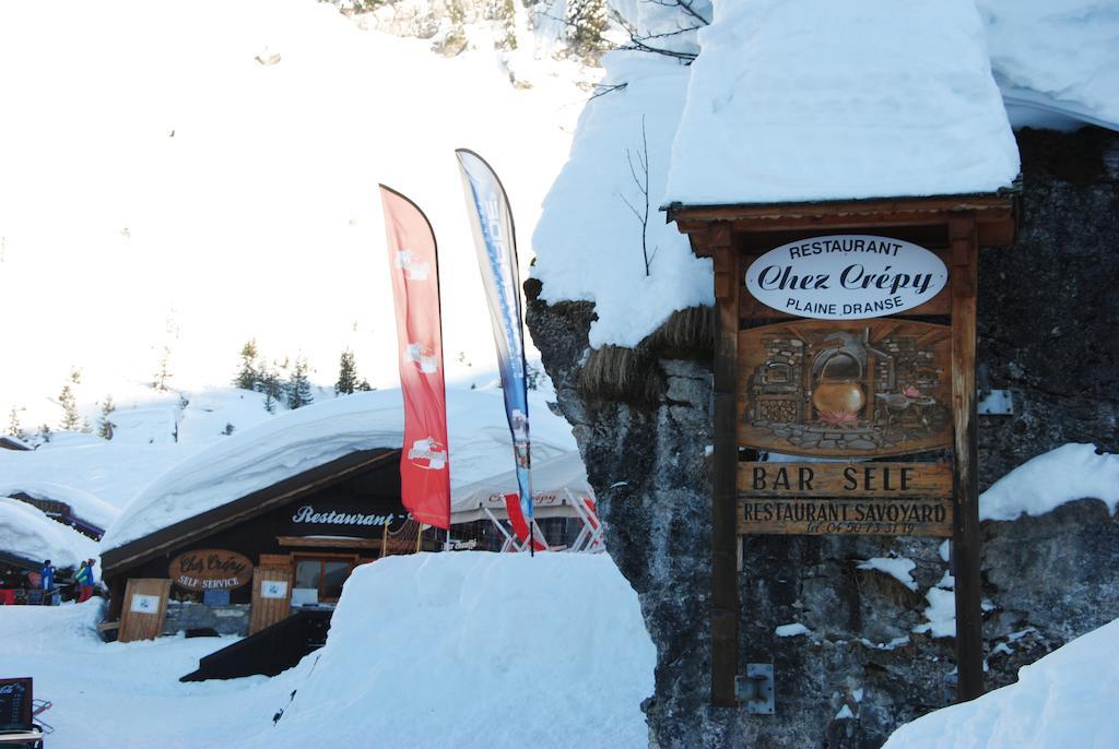 Hotel Les Combelles Châtel Eksteriør bilde