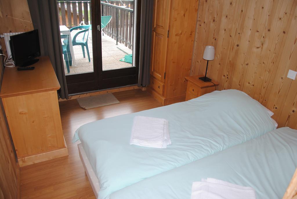 Hotel Les Combelles Châtel Rom bilde