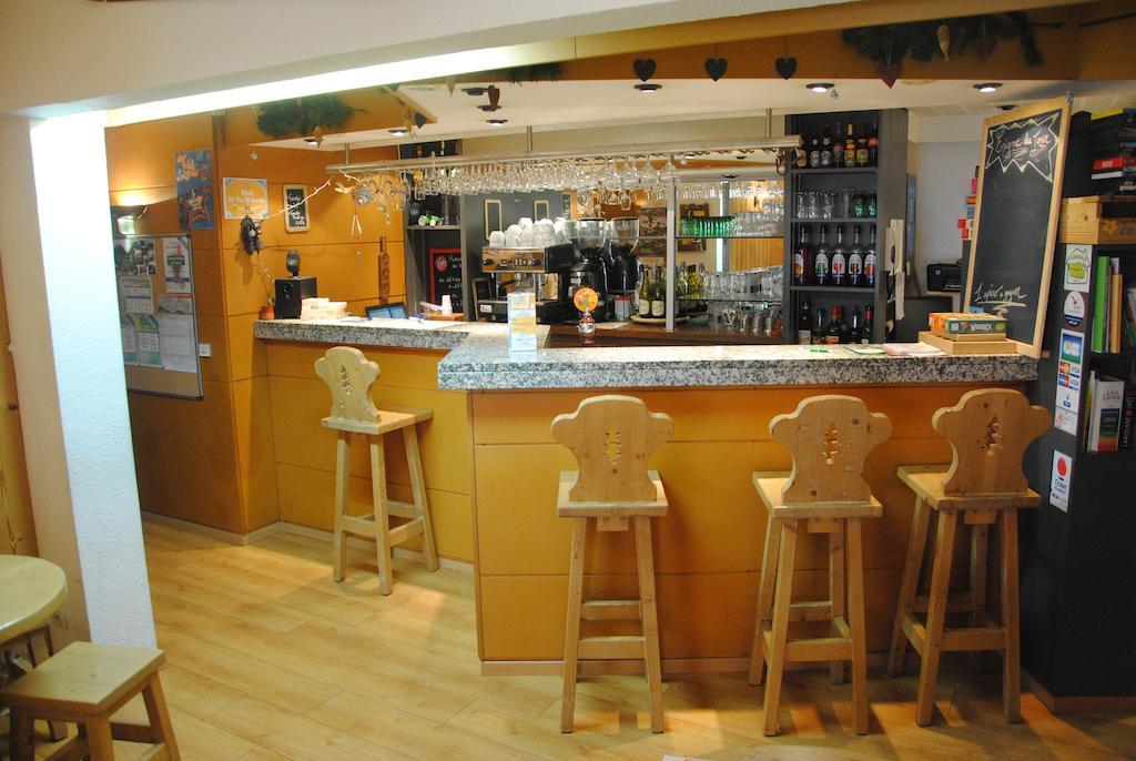 Hotel Les Combelles Châtel Eksteriør bilde