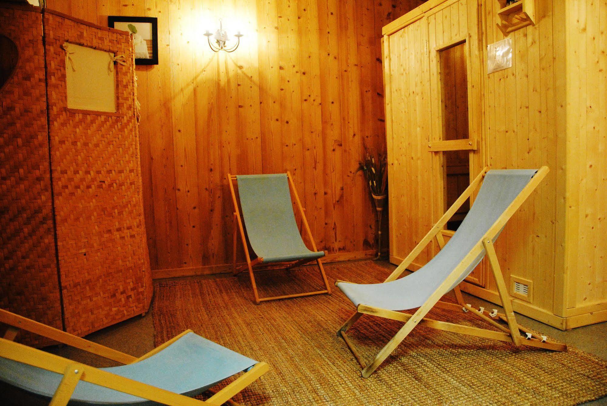 Hotel Les Combelles Châtel Eksteriør bilde